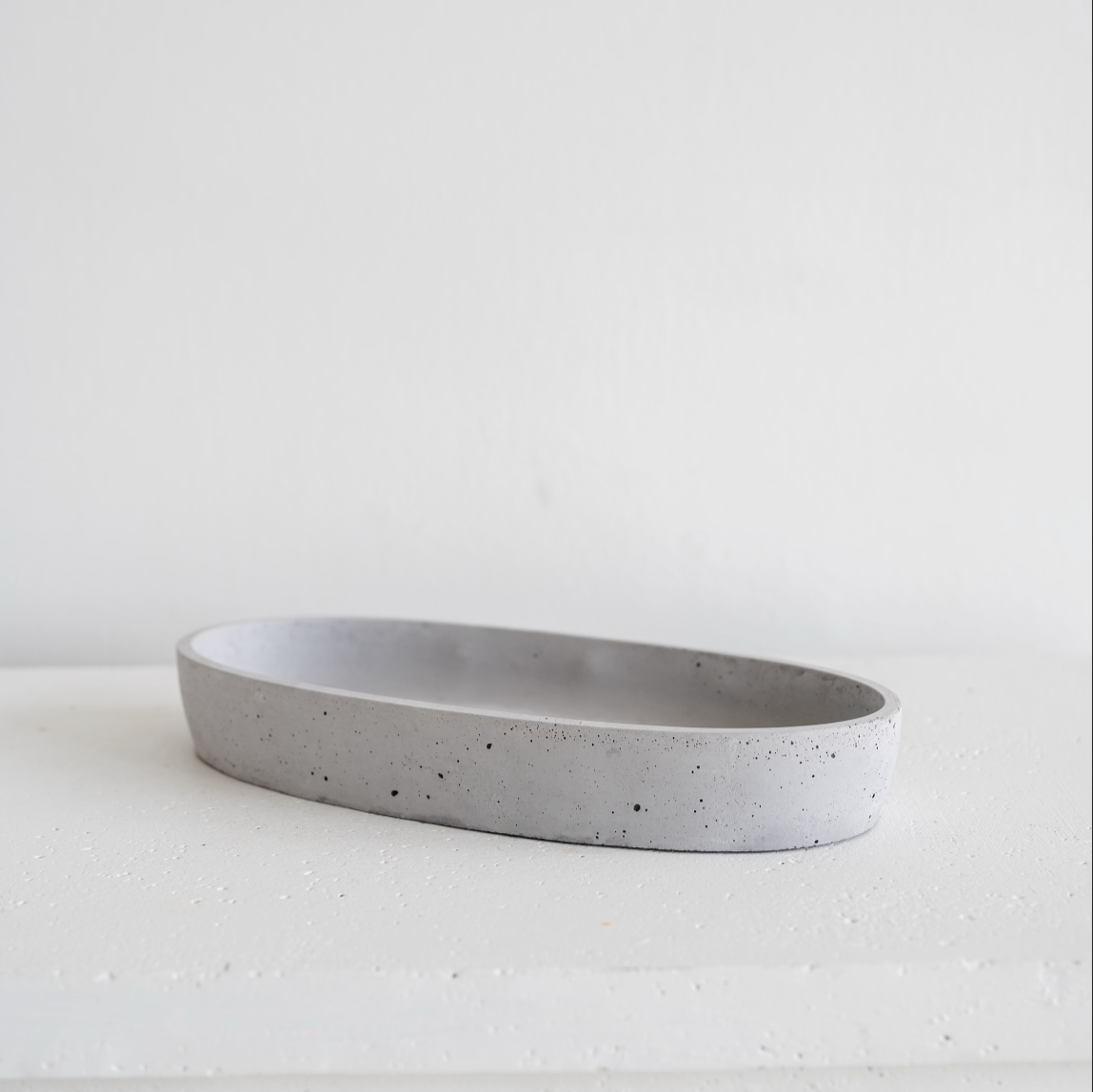 The Curved Tray